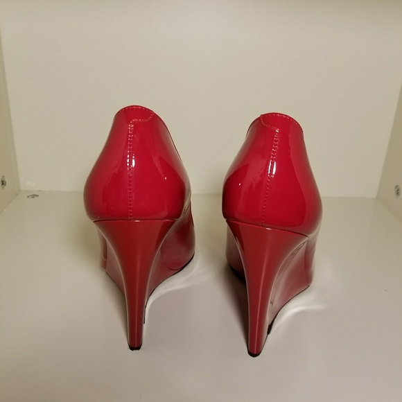 Sexy red hot Jimmy Choo's - Picture 3 of 4